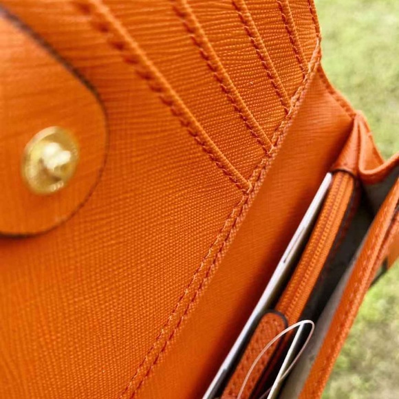 BUNDLE💞NWT Michael Kors Satchel & Wallet - Picture 10 of 14